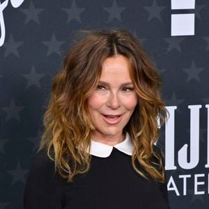 Jennifer Grey assiste à la 30e édition des Critics' Choice Awards au Barker Hanger à Santa Monica, Californie, le vendredi 7 février 2025. Photo by Jim Ruymen/UPI/ABACAPRESS.COM