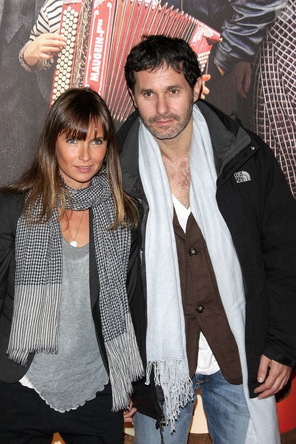 Avec le comédien Serge Hazanavicius, la comédienne a un enfant né en 2006

Archives - Axelle Laffont and Serge Hazanavicius - première du film "FAUBOURG 36" u Paramount Opéra de Paris Le 22 septembre 2008