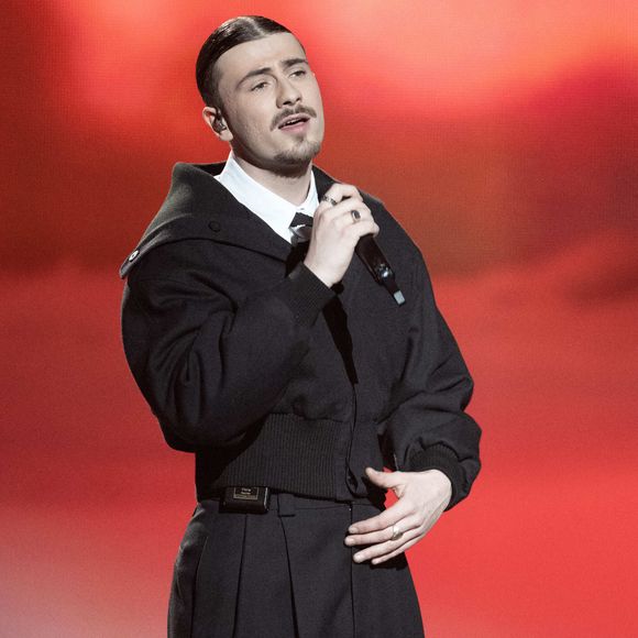 Pierre Garnier se produit sur scène lors de la 40e édition des Victoires de la Musique à La Seine Musicale le 14 février 2025 à Boulogne-Billancourt, France. Photo par David NIVIERE/ABACAPRESS.COM