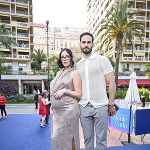 Agathe Auproux (enceinte) et son mari Maxence Picardet - Arrivées à la cérémonie d'ouverture du 64ème Festival de Télévision de Monte Carlo au Grimaldi Forum de Monaco le 13 juin 2025.
©Pierre Perusseau / Osuna / Bestimage