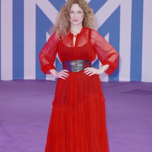 "On a un grand jardin et, sur notre liste de mariage, il y avait des arbres. On plante, on essaye de rendre ce jardin toujours plus merveilleux. On aime créer de beaux endroits ensemble. Ca nourrit notre complicité", a-t-elle déclaré.

Marine Delterme - Festival Series Mania à Lille, le 24 mars 2025.
© Christophe Aubert via Bestimage