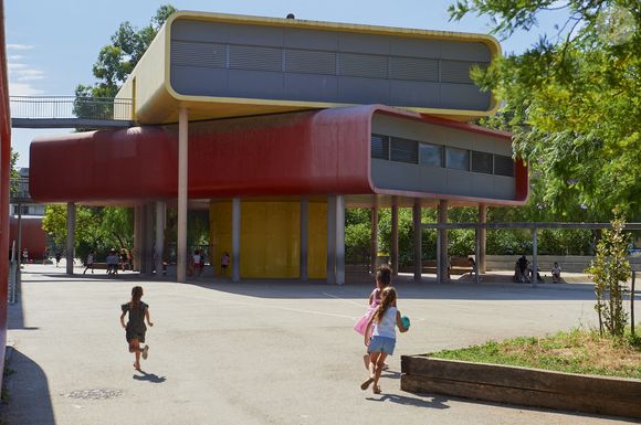 La Seyne sur Mer (83) : l'école élémentaire Lucie Aubrac dans le quartier de La Cité Berthe. Photo by Gouhoury B/ANDBZ/ABACAPRESS.COM