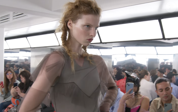 Elle va disperser les archives personnelles de Martin Margiela. 

Maison Margiela Co-Ed Spring Summer 2024 Collection - YouTube