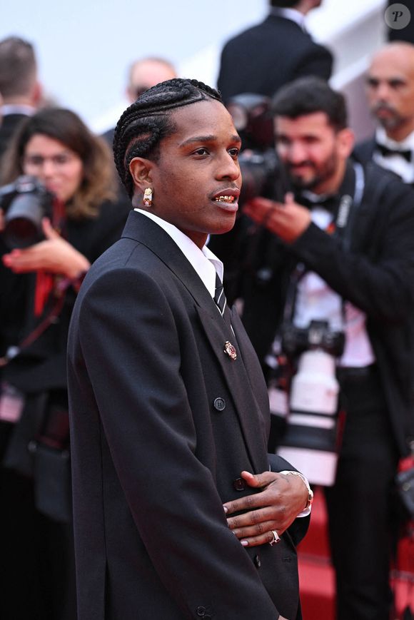 Ainsi que le rappeur ASAP Rocky 

ASAP Rocky assiste à la première de "Highest 2 Lowest" au 78ème Festival de Cannes à Cannes, France. Date de la photo : lundi 19 mai 2025. 
Doug Peters/PA Wire
