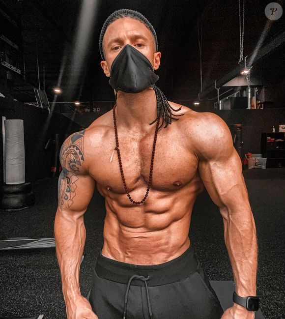 Anthony Amar dévoile son corps musclé sur Instagram.