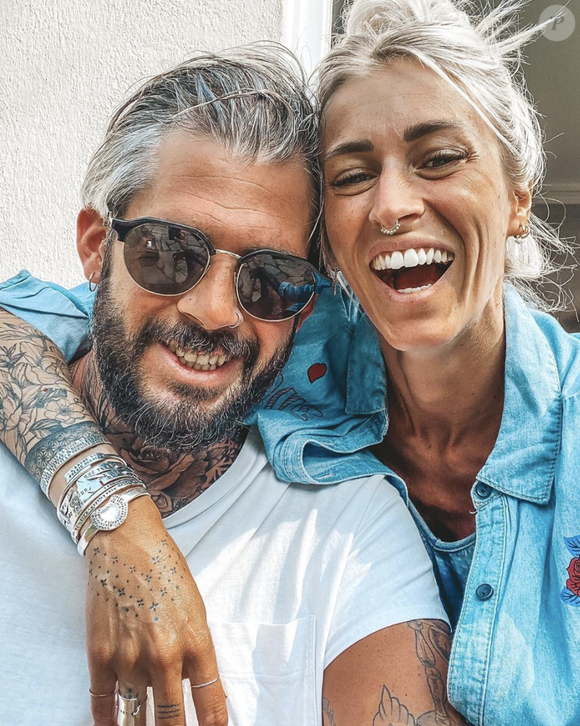 Jérémy Brun, ex-candidat de "Top Chef" (M6) en 2014 et "Les Anges" (NRJ12) en 2019, annonce la grossesse de sa compagne et future épouse Alexia le 28 juillet 2020.
