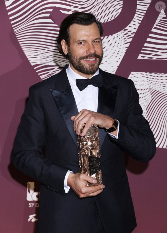 Laurent Lafitte (montre Jaeger-LeCoultre) (Meilleur acteur dans La Femme la plus riche du monde) au photocall du dîner de la 51ème cérémonie des César au Fouquet's à Paris, France, le 27 février 2026. © Denis Guignebourg/Bestimage