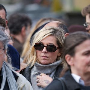 Flavie Flament aux arrivées des obsèques d'Emilie Dequenne au cimetière Père Lachaise à Paris, France, le 26 mars 2025. © Cyril Moreau/Bestimage