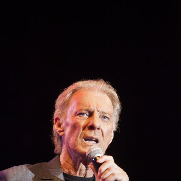 Herbert Léonard - Concert pour l'association "Enfant Star & Match", qui fête ses 10 ans. Au profit des enfants malades, les artistes se donne rendez-vous pour encourager l'accès au sport aux enfants malades. Antibes, le 8 juillet 2015
