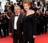 Si la journaliste et essayiste, qui fête ses 50 ans ce mardi 15 avril 2025, et le polémiste et critique culinaire de 66 ans s'affichent régulièrement ensemble, notamment sur le tapis rouge du Festival de Cannes, ces deux-là sont plutôt discrets, sur leur vie privée.
Natacha Polony et son mari Périco Légasse - Montée des marches du film "Sibyl" lors du 72ème Festival International du Film de Cannes. Le 24 mai 2019. © Jacovides-Moreau / Bestimage