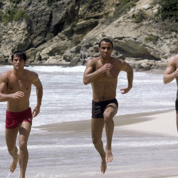 Archives - Dans les caraibes, à Saint-Barthélemy, le groupe 2BE3, de gauche à droite, Filip NIKOLIC, Adel KACHERMI et Frank DELAY le 12 mars 1998. (Michel MARIZY via Bestimage).