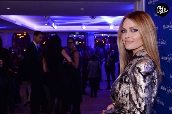 Caroline Receveur assiste au dîner de gala de l'association "Make a wish" au Pavillon Potel et Chabot à Paris, le 9 décembre 2019.

© Rachid Bellak / Bestimage