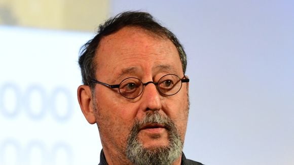Jean Reno père de six enfants de trois mères différentes veut leur laisser "quelque chose" : "Mon père et mon grand-père ne m’ont rien laissé"
