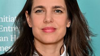 Charlotte Casiraghi fait mouche à Monaco, son parcours de vie évoqué : “D’autres ont pu surmonter certains obstacles…”