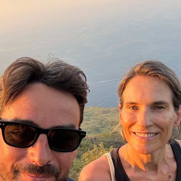 Le couple pose notamment ensemble lors d’un rare selfie.

Julian Bugier a partagé des photos de son séjour en Italie avec Claire Fournier. Capture d'écran Instagram