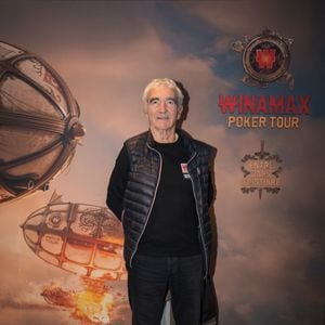 Raymond Domenech - Photocall du Winamax Poker Tour à Paris le 8 Novembre 2025. ©Florian Lavielle/Bestimage