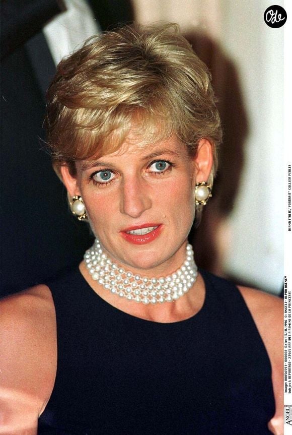 Il y évoque notamment des difficultés d’attention qu’aurait rencontrées sa sœur.

Arrivée à Rimini de la princesse Diana, Italie.
ALPHA AGENCY / BESTIMAGE