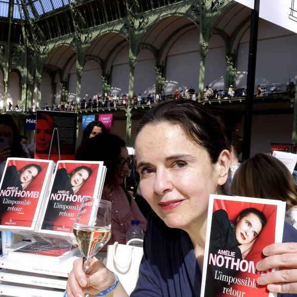 Amelie Nothomb - Festival du Livre de Paris 2025 au Grand Palais à Paris le 11 avril 2025.
© Cédric Perrin / Bestimage