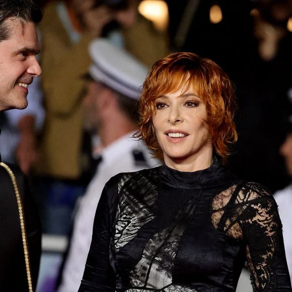 Mylène Farmer a de nouveau attiré tous les regards à Cannes !

Mylène Farmer - Montée des marches du film « Dalloway » lors du 78ème Festival International du Film de Cannes, au Palais des Festivals à Cannes.
© Jacovides-Moreau / Bestimage