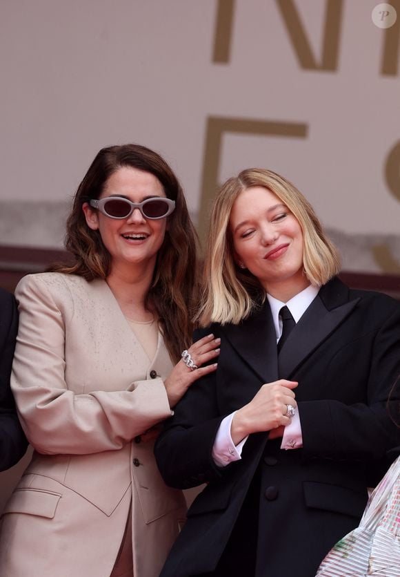 Victoire Du Bois, Léa Seydoux - Montée des marches du film " L'inconnue" lors du 79ème Festival International du Film de Cannes, le 18 mai 2026. © Jacovides-Moreau / Bestimage
