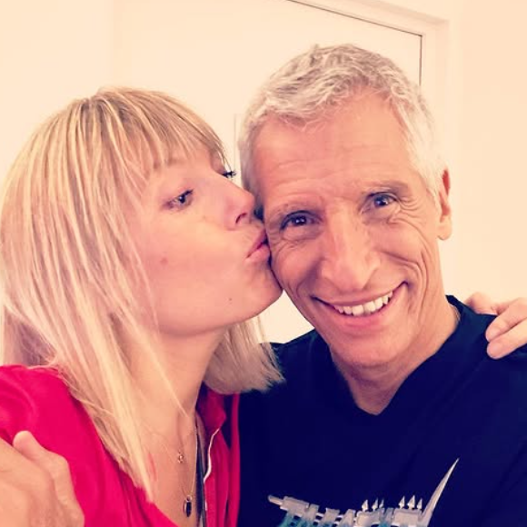 Mélanie Page s'était confiée en 2018 sur leur Noël traditionnel aux racines britanniques.

Nagui et Mélanie Page forment un couple heureux.