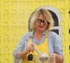 Entre cadre idyllique, farniente au bord d'une piscine somptueuse et atelier pâtisserie très chic, Luana Belmondo n'a pas le temps de s'ennuyer.

Luana Belmondo et son fils A.Belmondo font la cuisine lors du 20ème Festival du Livre gourmand au Théâtre de Périgueux, le 15 novembre 2025.
© Jean-Marc Lhomer / Bestimage
