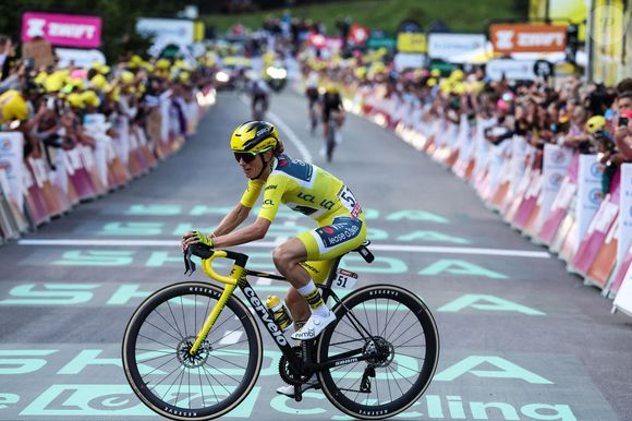 Son compagnon, le coureuse professionnel néerlandais Dylan Van Baarle, a suivi le sacre de celle qui partage sa vie à la télévision

Pauline Ferrand Prevot / Visma lors de la 9ème étape du Tour de France féminin 2025 le 3 août 2025 à Chatel, France. Photo by Stephane Pillaud/Icon Sport/ABACAPRESS.COM
