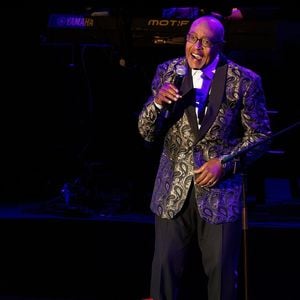Peabo Bryson était également l'interprète de Ce rêve bleu pour le film d'animation Aladdin en 1992 avec Regina Belle.

Peabo Bryson, Instagram