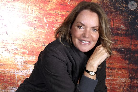 Un rituel qui leur a permis de maintenir un lien et de parler de lui autrement.

Portrait de Cendrine Dominguez lors de l'enregistrement de l'émission "Chez Jordan de Luxe" à Paris le 16 septembre 2024.

CEDRIC PERRIN / BESTIMAGE