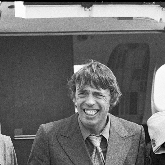 Depuis plusieurs années, le neveu de Jacques Brel vivait en toute discrétion à Wellin, dans la province du Luxembourg après avoir vécu quelque temps en France. 

Archives - Claude Lelouch - Jacques Brel et Charles Gérard au Festival de Cannes pour 'L'aventure, c'est l'aventure' en 1972 (©ANGELI-RINDOFF / BESTIMAGE)