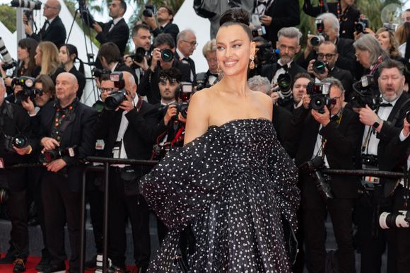 Irina Shayk - Montée des marches du film « Partir un jour » pour la cérémonie d’ouverture du 78ème Festival International du Film de Cannes, au Palais des Festivals à Cannes. Le 13 mai 2025
© Olivier Borde / Bestimage