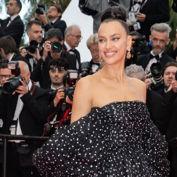 Irina Shayk - Montée des marches du film « Partir un jour » pour la cérémonie d’ouverture du 78ème Festival International du Film de Cannes, au Palais des Festivals à Cannes. Le 13 mai 2025
© Olivier Borde / Bestimage