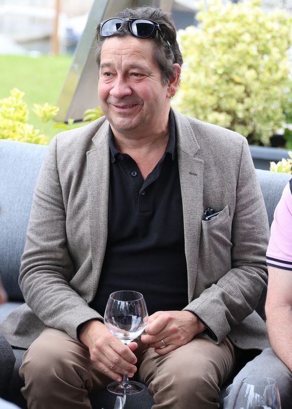 Laurent Gerra lors de la 4ème édition du festival eu cinéma français et gastronomie d'Aix les Bains (3 - 7 juin 2025), le 3 juin 2025.
© Denis Guignebourg / Bestimage