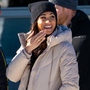Le prince Harry, duc de Sussex et Meghan Markle, duchesse de Sussex, en visite au camp d'entrainement des athlètes des Invictus Games 2024 à Whistler en Colombie Britannique, le 14 février 2024. Backgrid UK/ Bestimage