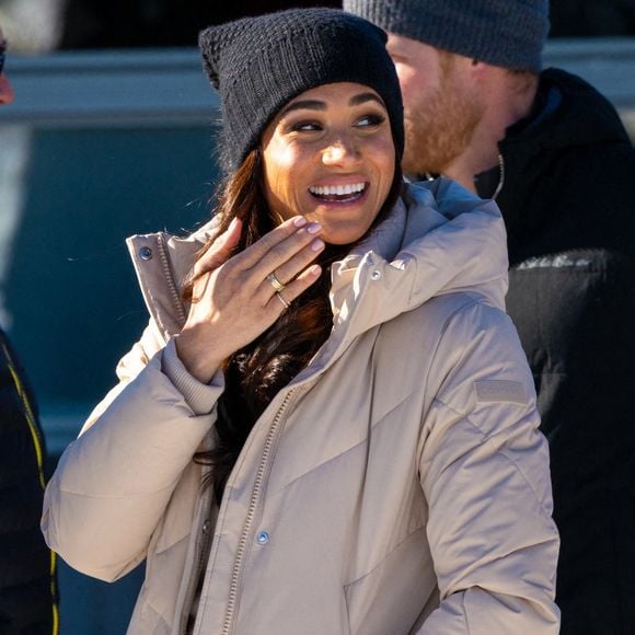 Le prince Harry, duc de Sussex et Meghan Markle, duchesse de Sussex, en visite au camp d'entrainement des athlètes des Invictus Games 2024 à Whistler en Colombie Britannique, le 14 février 2024. Backgrid UK/ Bestimage