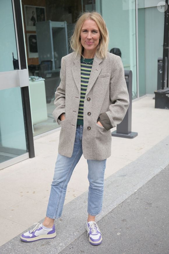 Exclusif - Agathe Lecaron arrive dans les studios de Radio France à Paris le 13 septembre 2022.

© Panoramic / Bestimage