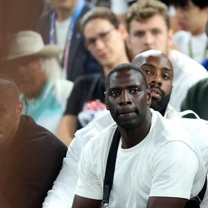 Omar Sy - Les célébrités en tribunes pendant la finale de basketball opposant les Etats-Unis à la France (98-87) lors des Jeux Olympiques de Paris 2024 (JO) à l'Arena Bercy, à Paris, France, le 10 août 2024. © Jacovides-Perusseau/Bestimage