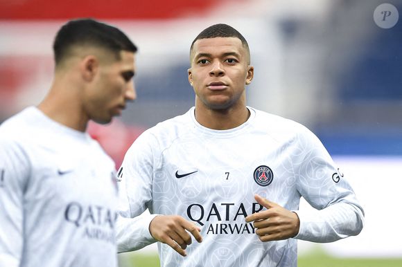Kylian Mbappé et Achraf Hakimi lors du match de Ligue 1 de football (soccer) entre l'AC Ajaccio (ACA) et le Paris Saint Germain (PSG) le 13 mai 2023 au stade du Parc des Princes à Paris, France. Photo by Victor Joly/ABACAPRESS.COM
