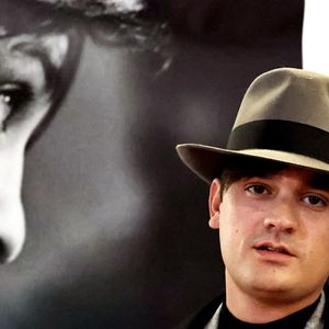 Exclusif - Alain-Fabien Delon au photocall de la soirée Ciné-concert symphonique "Alain Delon, le dernier Samouraï" au Palais des congrès à Paris le 8 novembre 2024 le jour de son anniversaire. © Jacovides / Moreau / Bestimage