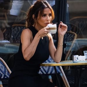 Actuellement à Lyon pour le tournage de son émission "Searching for France", diffusée sur CNN, Eva Longoria a fait une halte dans un célèbre restaurant de la région, très réputé pour ses saveurs gourmandes : le Casa Morreale

Exclusif -  L'actrice et réalisatrice Eva Longoria a été aperçue en tournage ce matin pour la série CNN "Searching for France" à La Parisienne
© Julien Sarkissian / Bestimage