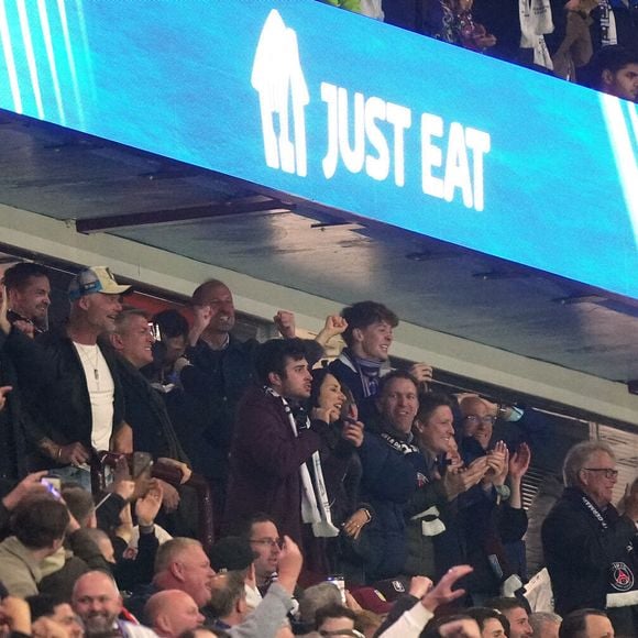 Le Prince de Galles dans les tribunes lors du quart de finale retour de l'UEFA Champions League à Villa Park, Birmingham. Date de la photo : mardi 15 avril 2025. Aston Villa - Paris Saint-Germain - UEFA Champions League - Quart de finale - Match retour - Villa Park ...  ©David Davies/PA Wire /ABACA