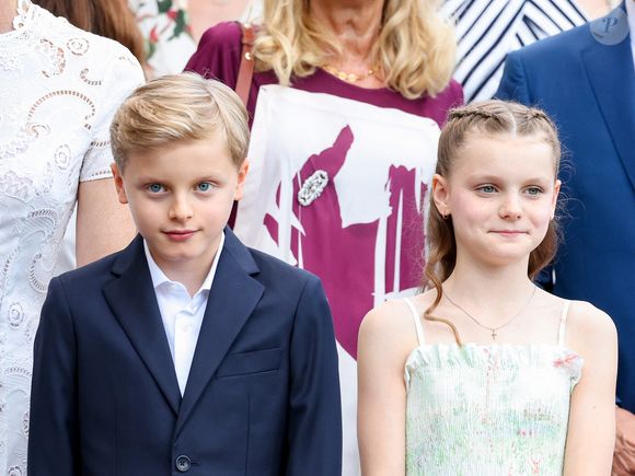 Jacques et Gabriella sont la priorité de leurs parents.

Prince Jacques (Le prince Jacques de Monaco, marquis des Baux) et S.A.S. La princesse Gabriella (La princesse Gabriella de Monaco, comtesse de Carladès) assiste au traditionnel « Pique-nique des Monégasques » (U Cavagnetu) au Parc Princesse Antoinette, à Monaco. © Claudia Albuquerque/Bestimage