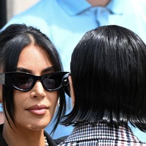 Bilan : des peines allant jusqu’à huit ans de prison, dont une majorité assortie de sursis...

Kim Kardashian, sa mère et ses avocats arrivent au palais de justice de Paris, France, le 13 mai 2025. Photo by Florian Poitout/ABACAPRESS.COM