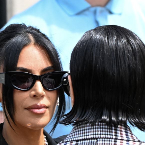 Bilan : des peines allant jusqu’à huit ans de prison, dont une majorité assortie de sursis...

Kim Kardashian, sa mère et ses avocats arrivent au palais de justice de Paris, France, le 13 mai 2025. Photo by Florian Poitout/ABACAPRESS.COM