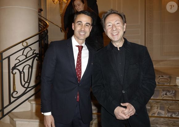 Bien que Yori ait pensé à avoir un enfant, il reconnaît que Stéphane, à 61 ans, n’a plus l’énergie nécessaire pour assumer ce rôle.

Stéphane Bern et son compagnon Yori Bailleres - Soirée de gala pour la Fondation de la Recherche en Physiologie, "Les Stéthos d'Or" au Four Seasons Hôtel George V à Paris le 24 mars 2025. ©
Marc Ausset-Lacroix/Bestimage