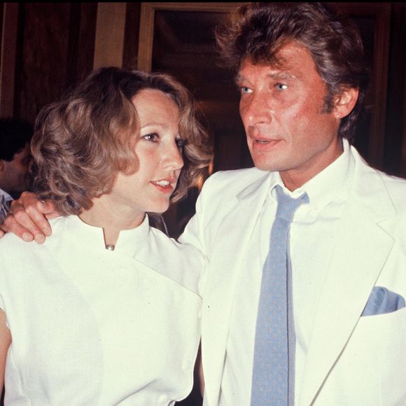 Nathalie Baye est décédée à l'âge de 77 ans.
Archives - Nathalie Baye et Johnny Hallyday au mariage d'Eddie Barclay, mariage chez Castel à Paris
RINDOFF-PATERSON / BESTIMAGE