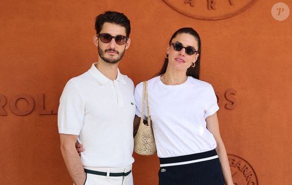 Pierre Niney et sa compagne Natasha Andrews - Célébrités au village lors des Internationaux de France de tennis de Roland Garros 2024 à Paris le 9 juin 2024. JACOVIDES-MOREAU / BESTIMAGE