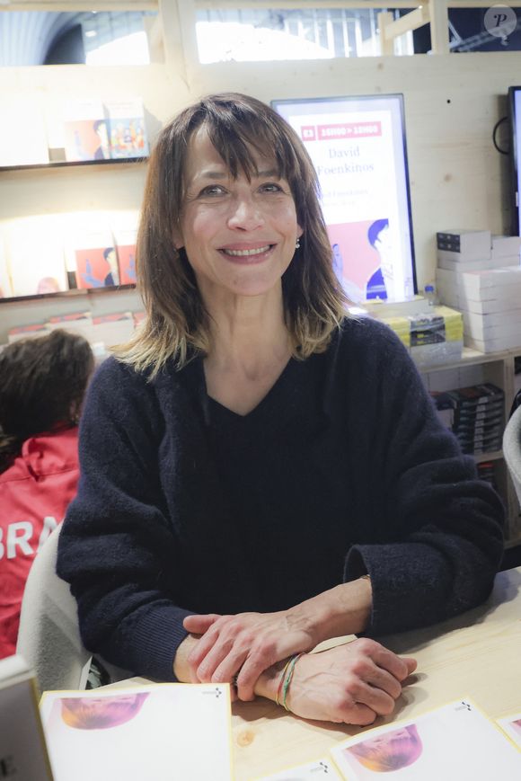 Sophie Marceau, pour la promotion de son livre "La Souterraine" publié chez Seghers au Festival du Livre de Paris 2023 au Grand Palais Éphémère - Paris le 22/04/2023 - © Jack Tribeca / Bestimage