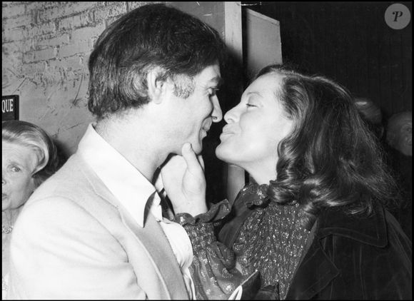 Dans sa demeure, Jean-Claude Brialy accueillait son amie Romy Schneider.
Jean-Claude Brialy et Romy Schneider en soirée dans les années 1970 à Paris. ©BERTRAND RINDOFF PETROFF / BESTIMAGE