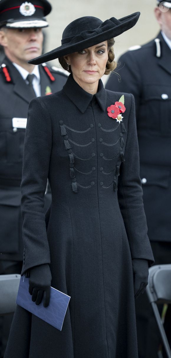 Kate Middleton, princesse de Galles, lors de la cérémonie du souvenir organisée par la Royal British Legion au National Memorial Arboretum dans le Staffordshire le 11 novembre 2025. Photo par GOFF  / BESTIMAGE